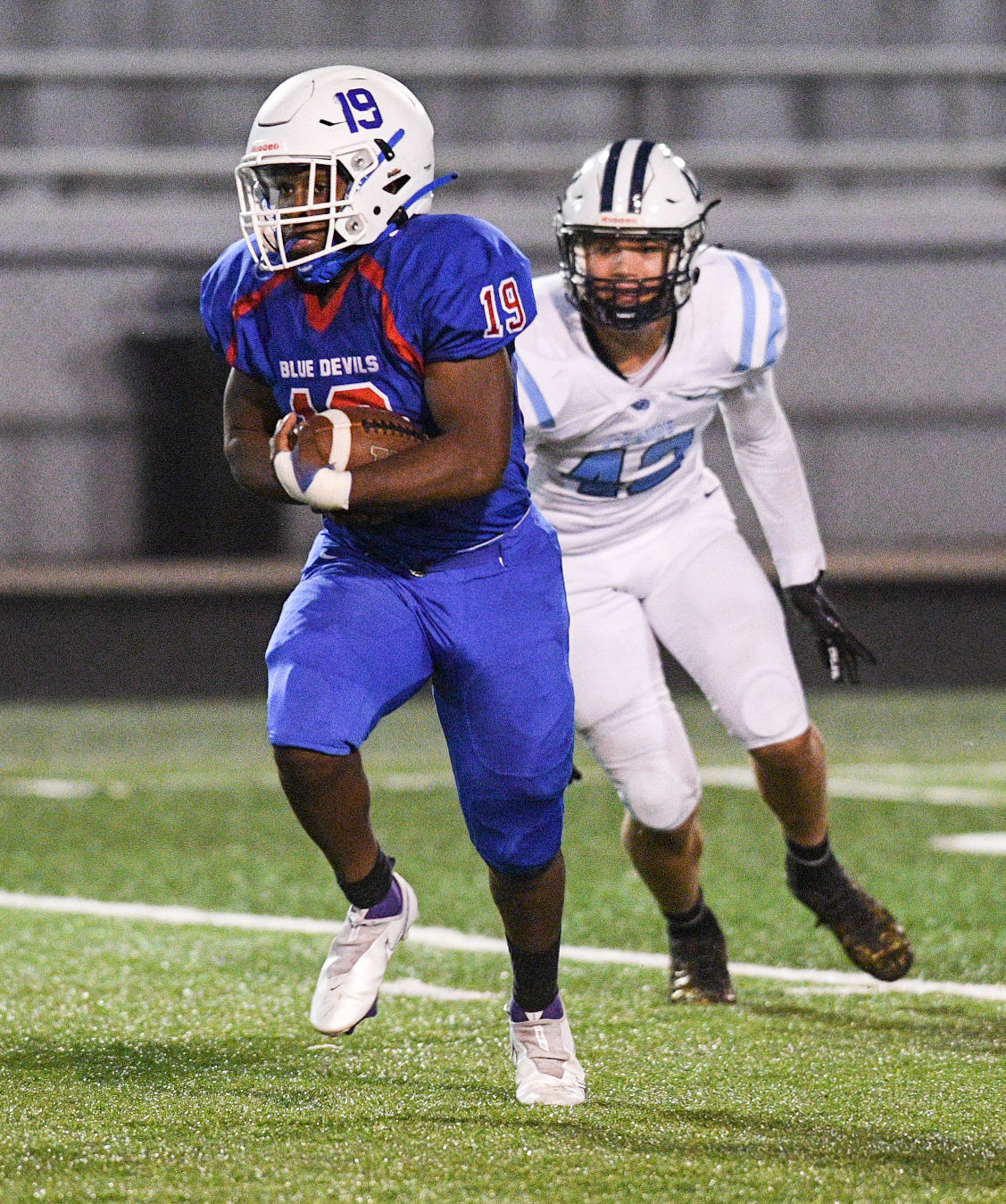 090921-qc-spt-central-football-015
